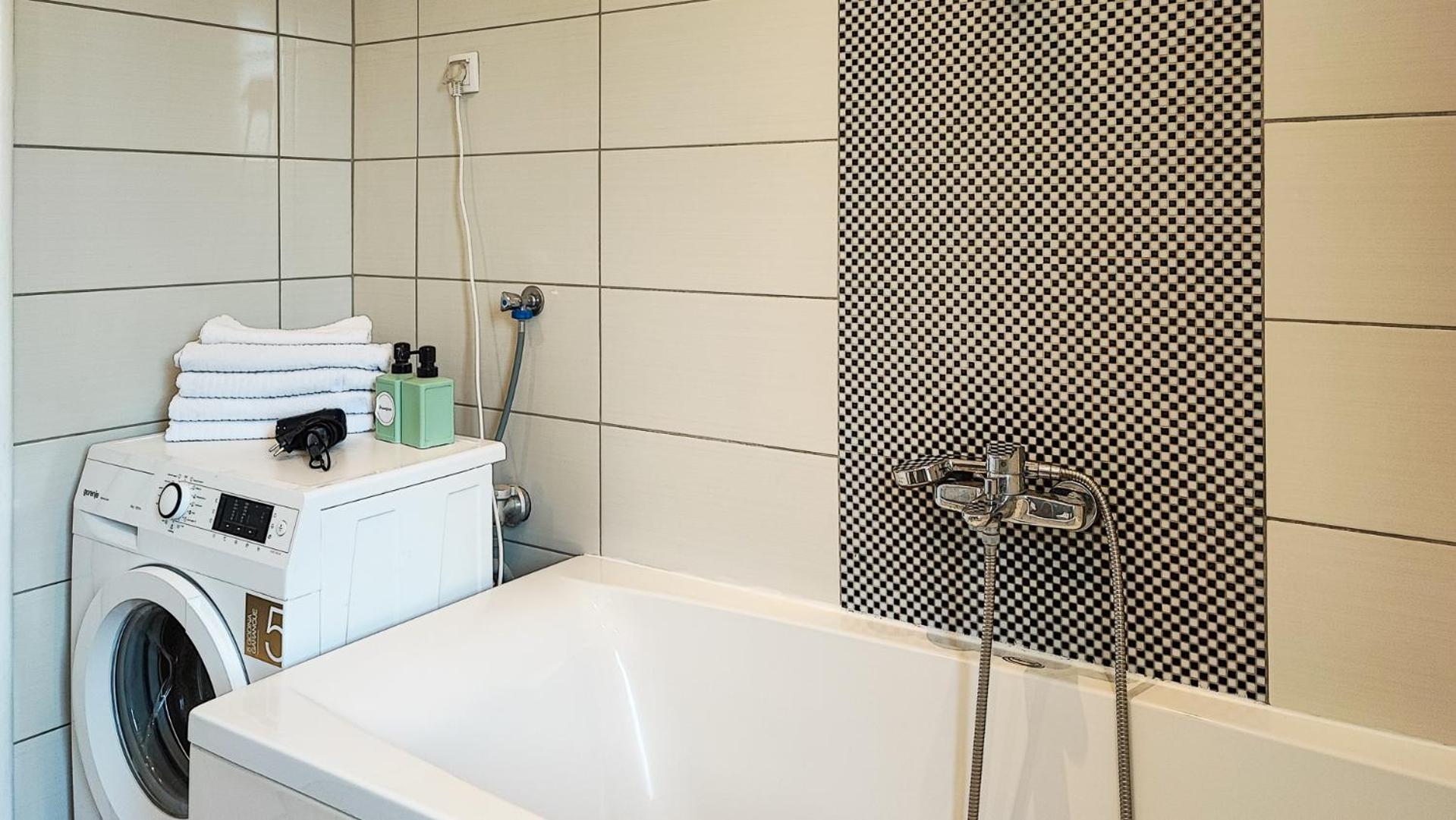 Filinhome Stefanovica Suite 7 Нови-Сад Экстерьер фото